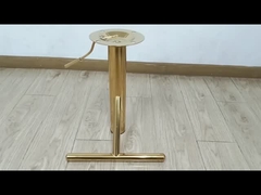 Accessoires de tabouret de bar doré avec couleurs personnalisables et style moderne