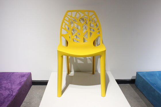 Bon prix Chaise en plastique moderne jaune design ergonomique léger et durable adapté aux bureaux, aux restaurants, aux sièges extérieurs et aux commerces en ligne
