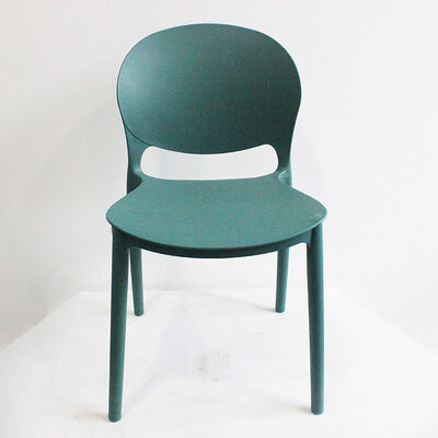 Bon prix Chaise moderne en plastique fabriquée en matériau PP GF pour intérieur et extérieur dans les bureaux, restaurants, cafés et lieux d'événements en ligne